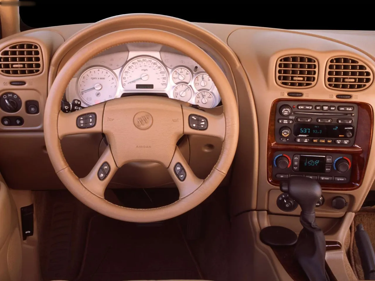 Buick Rainier (2004) – interiér