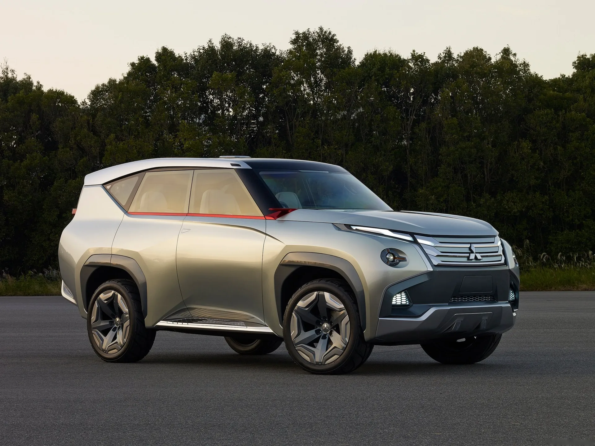 Mitsubishi GC-PHEV Concept (2013)