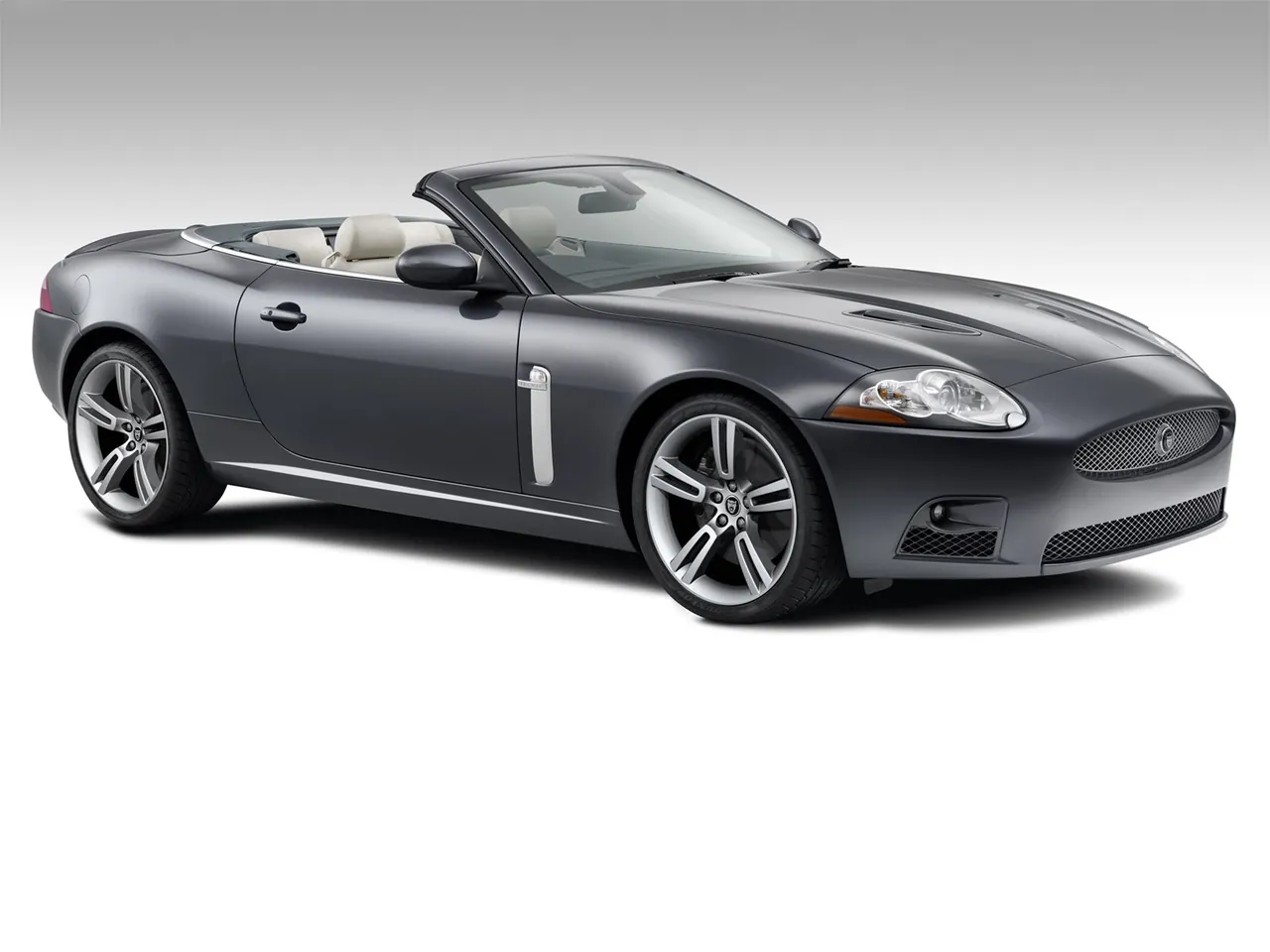 Jaguar XKR Convertible (2007)