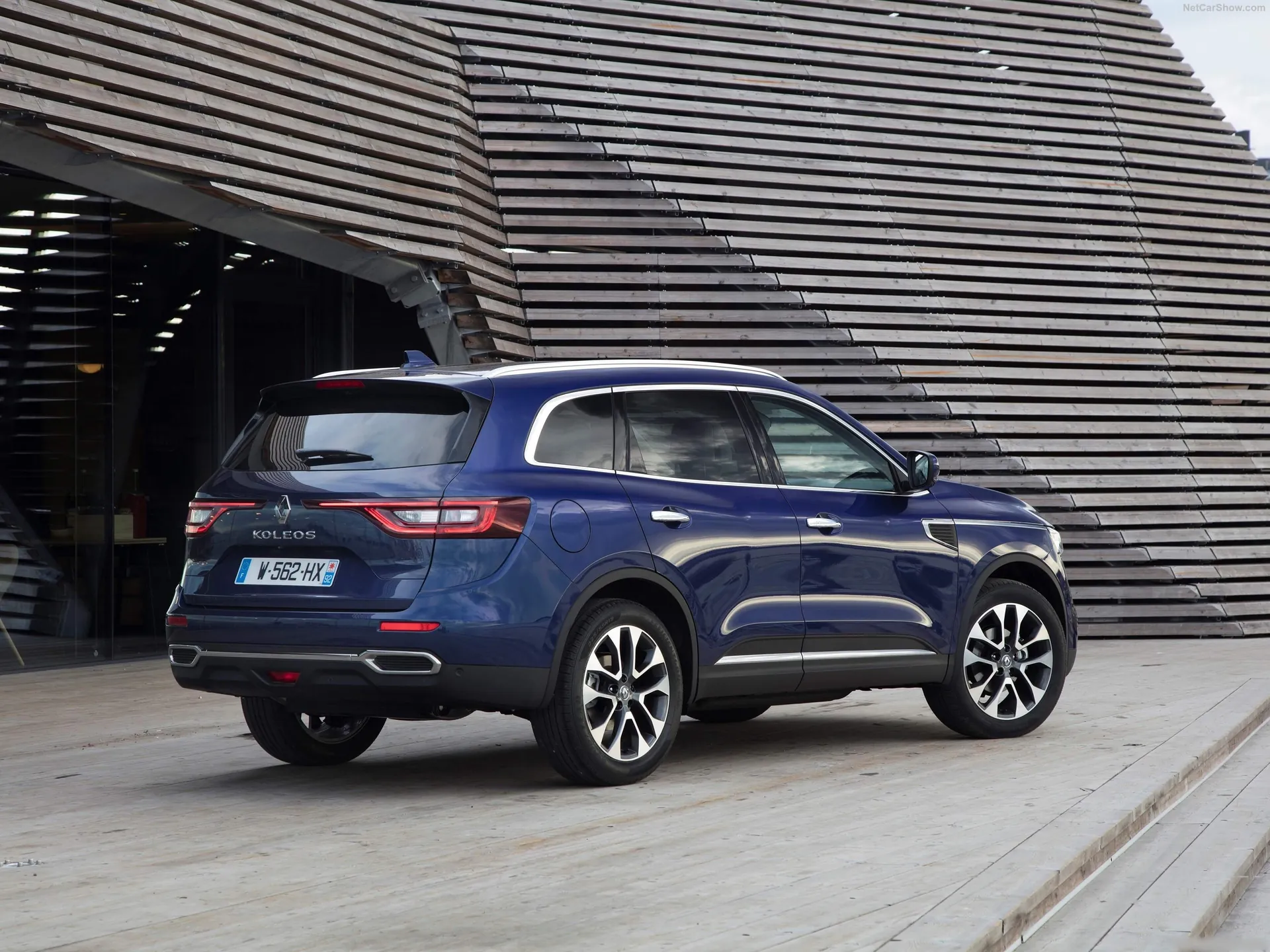 Renault Koleos (2017) – zadní tříčtvrteční pohled