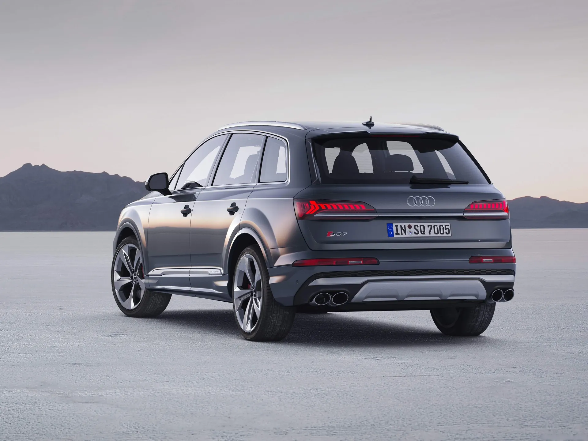 Audi SQ7 TDI (2020) – zadní tříčtvrteční pohled