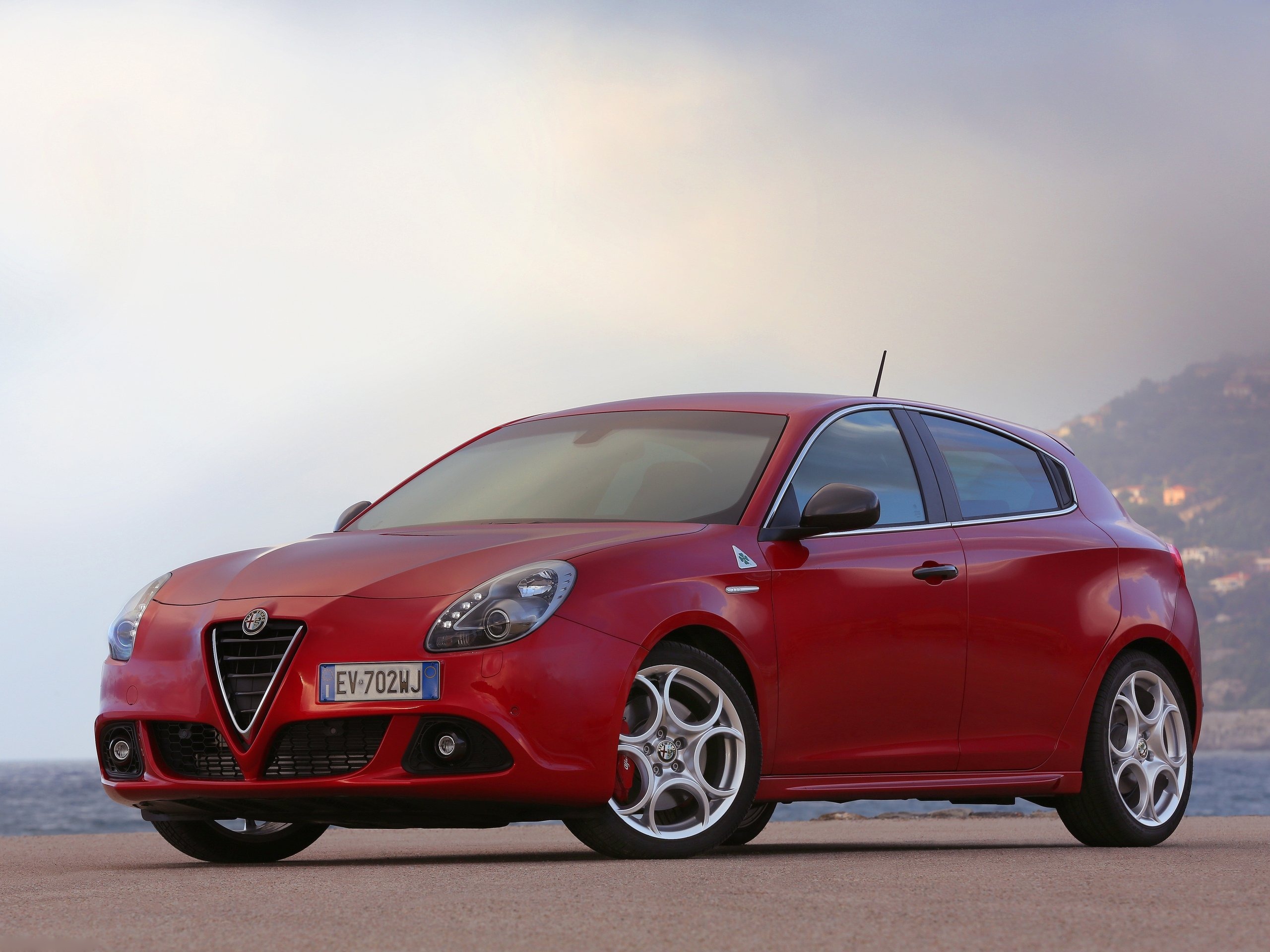 Alfa Romeo Giulietta Quadrifoglio Verde (2014)