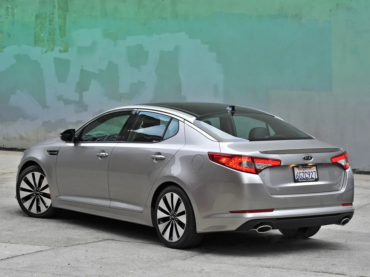 Kia Optima (2011) – zadní tříčtvrteční pohled