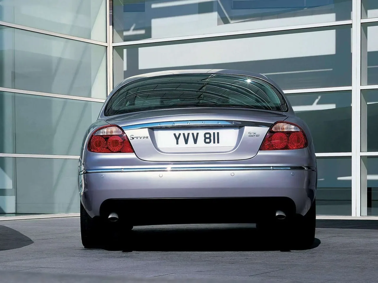 Jaguar SType 2.7D (2004) – zezadu