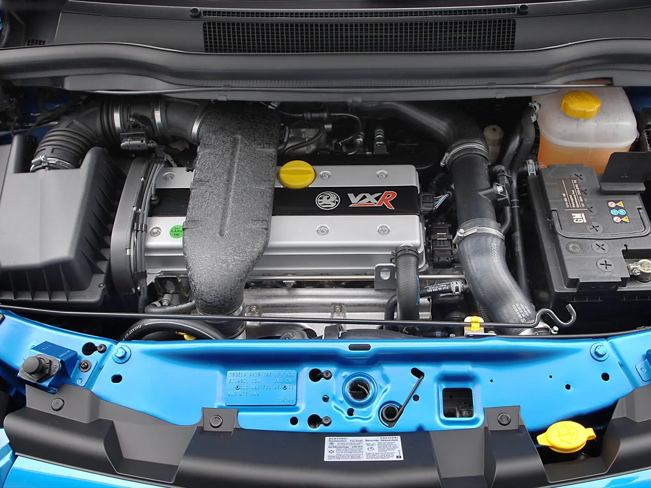 Vauxhall Zafira VXR (2005) - Engine Bay
