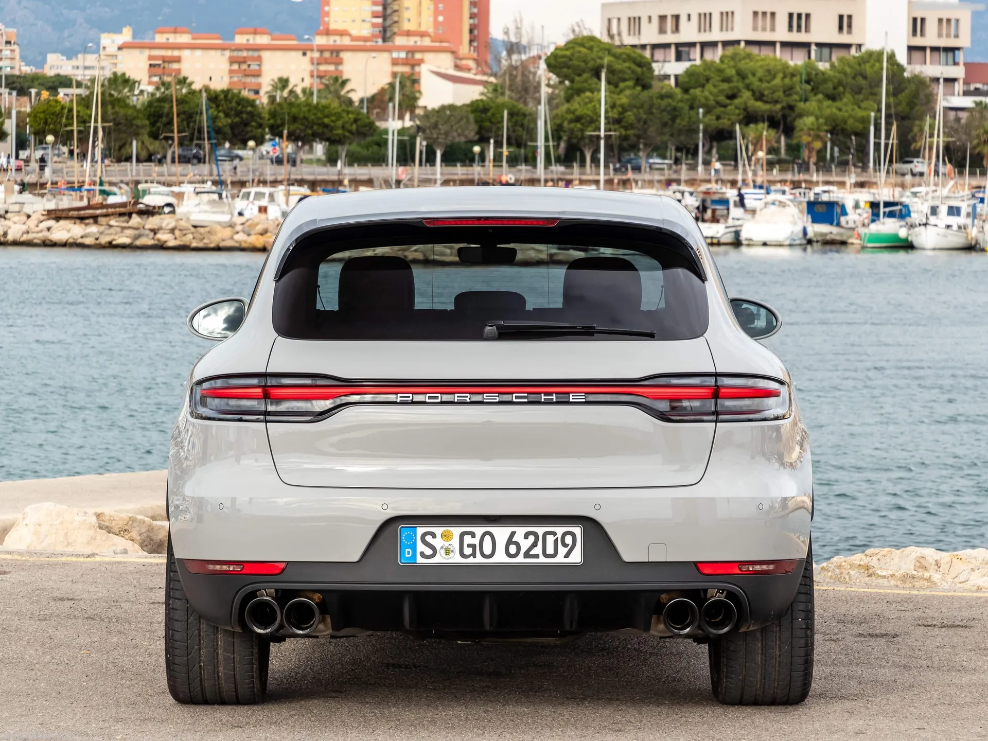 Porsche Macan S (2019) - Rear