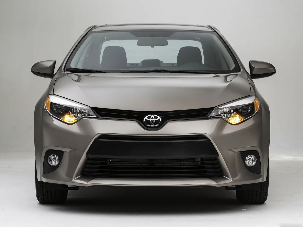 Toyota Corolla (2014) - Front