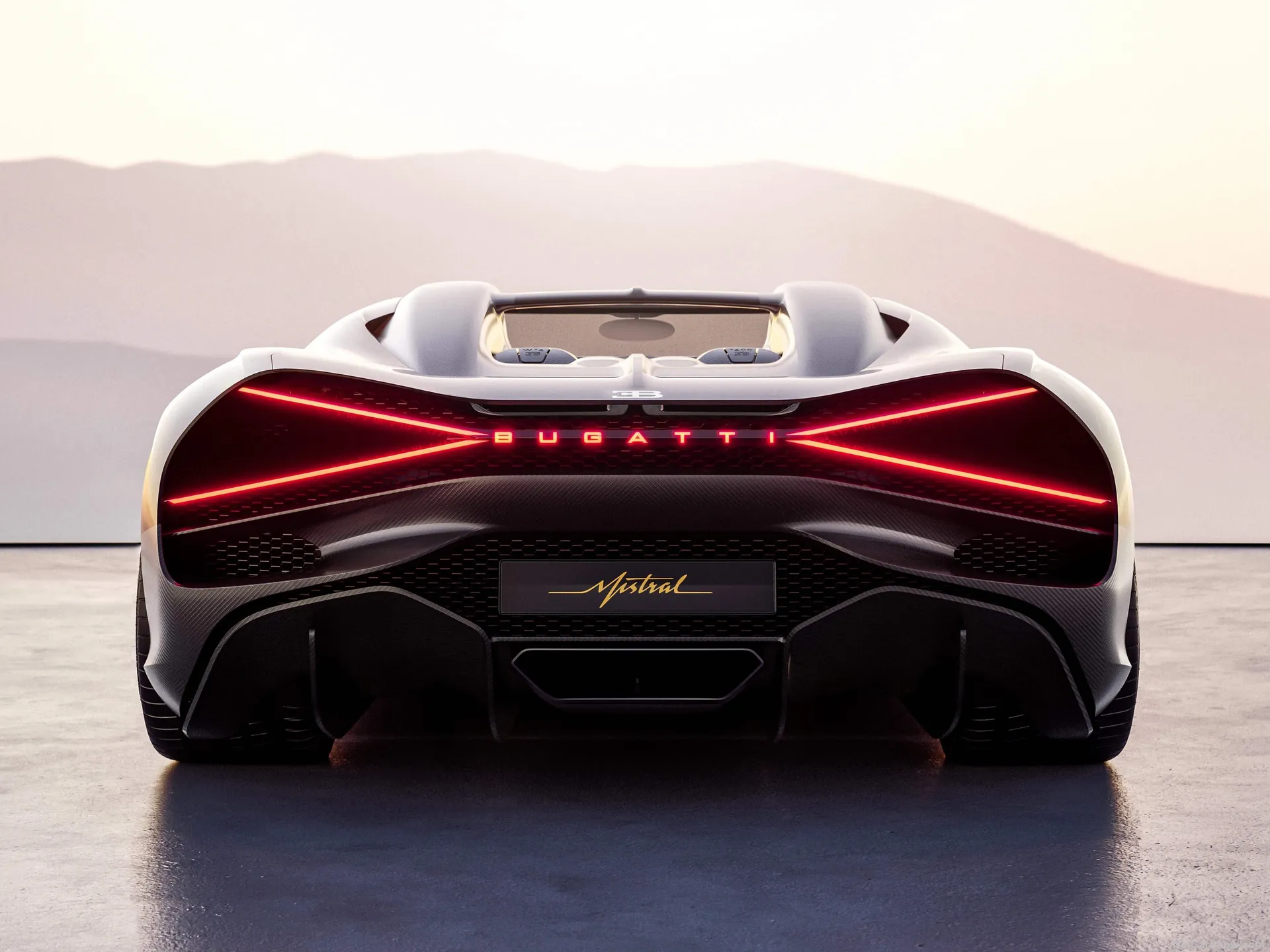 Bugatti W16 Mistral (2024) – zezadu