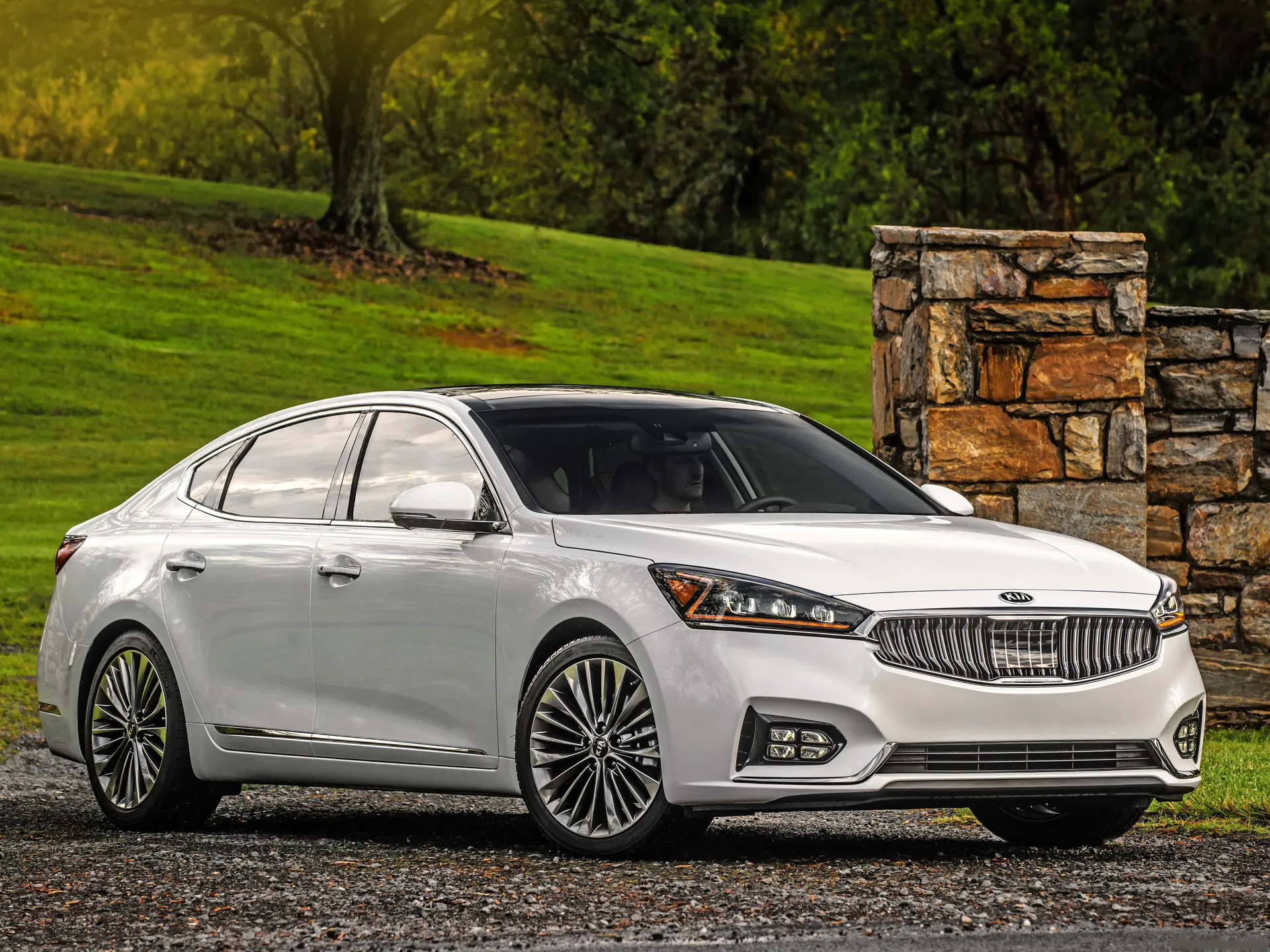 Kia Cadenza (2017)