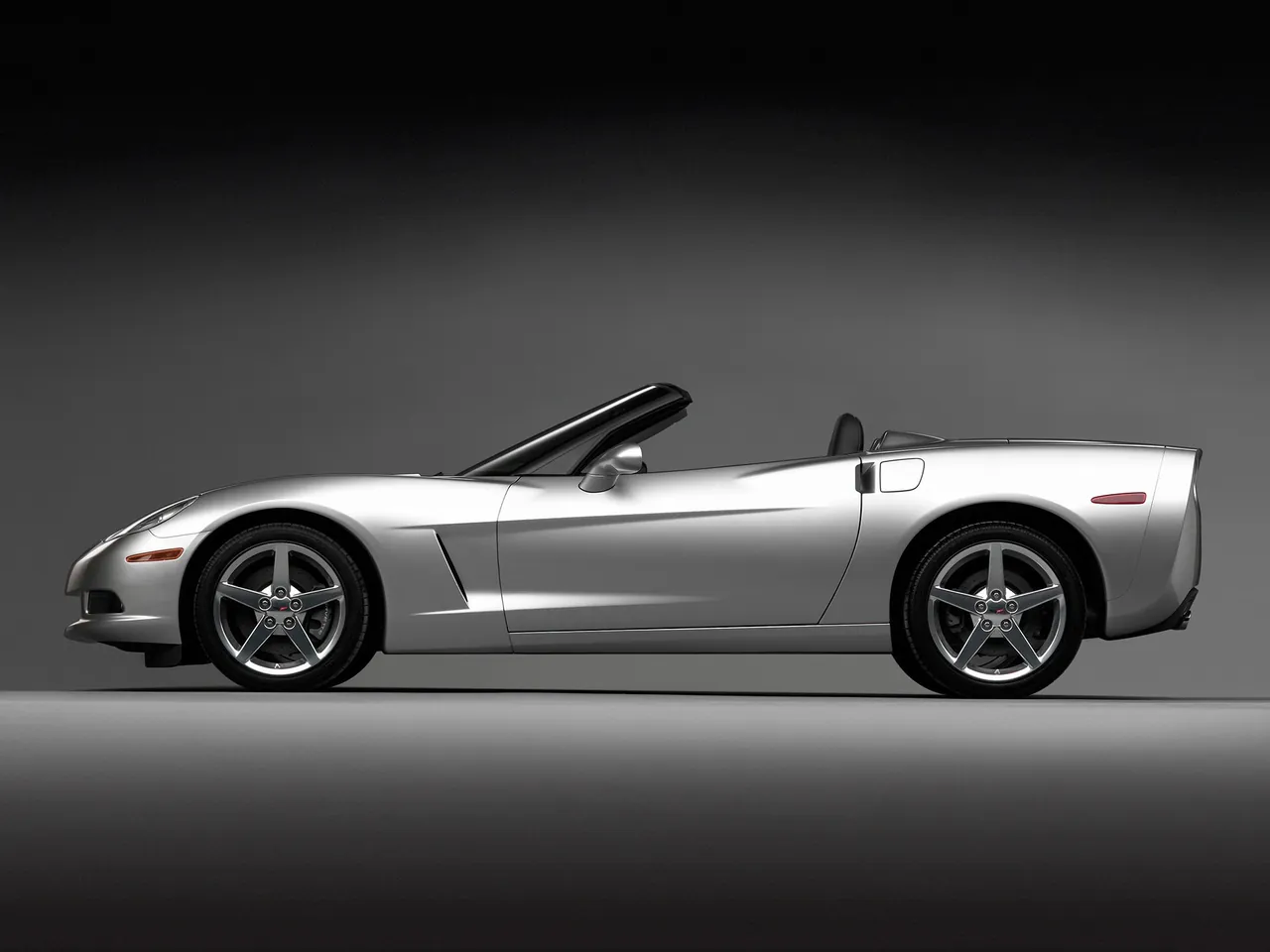 Chevrolet Corvette C6 (2005) – boční profil