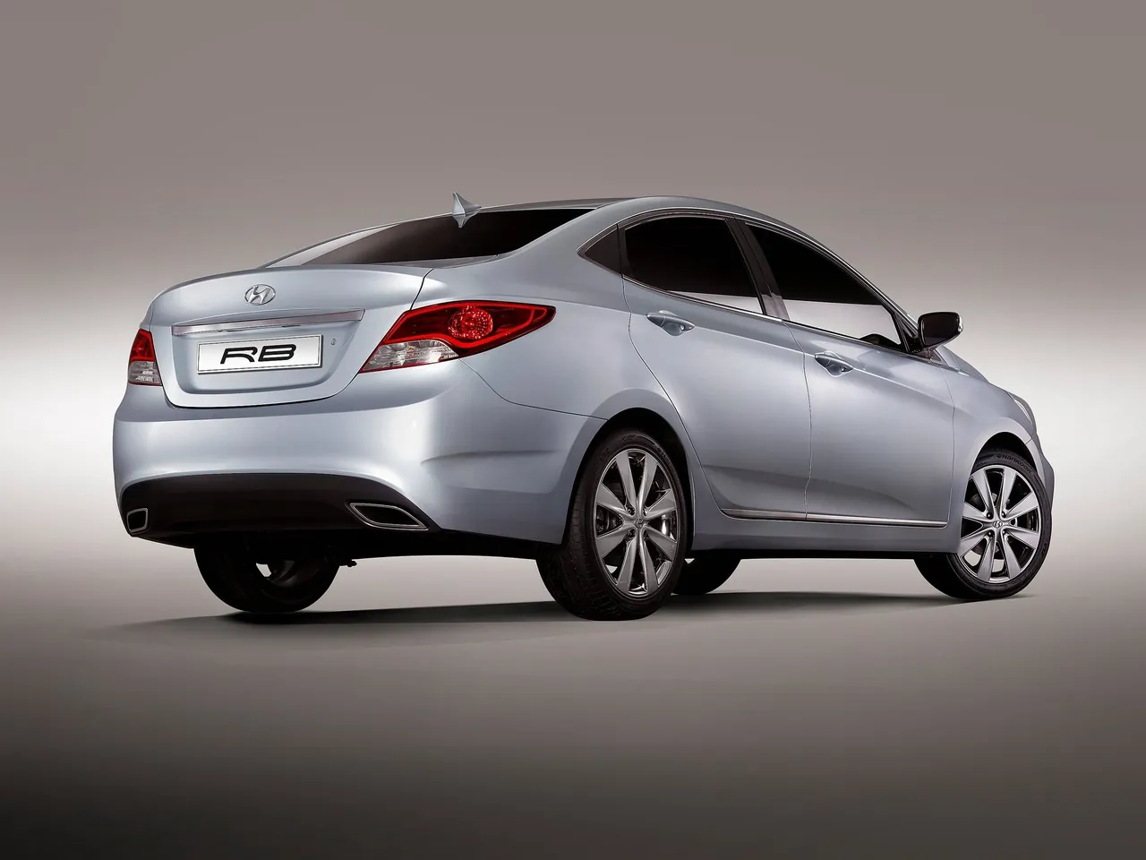 Hyundai RB Concept (2010) – zadní tříčtvrteční pohled