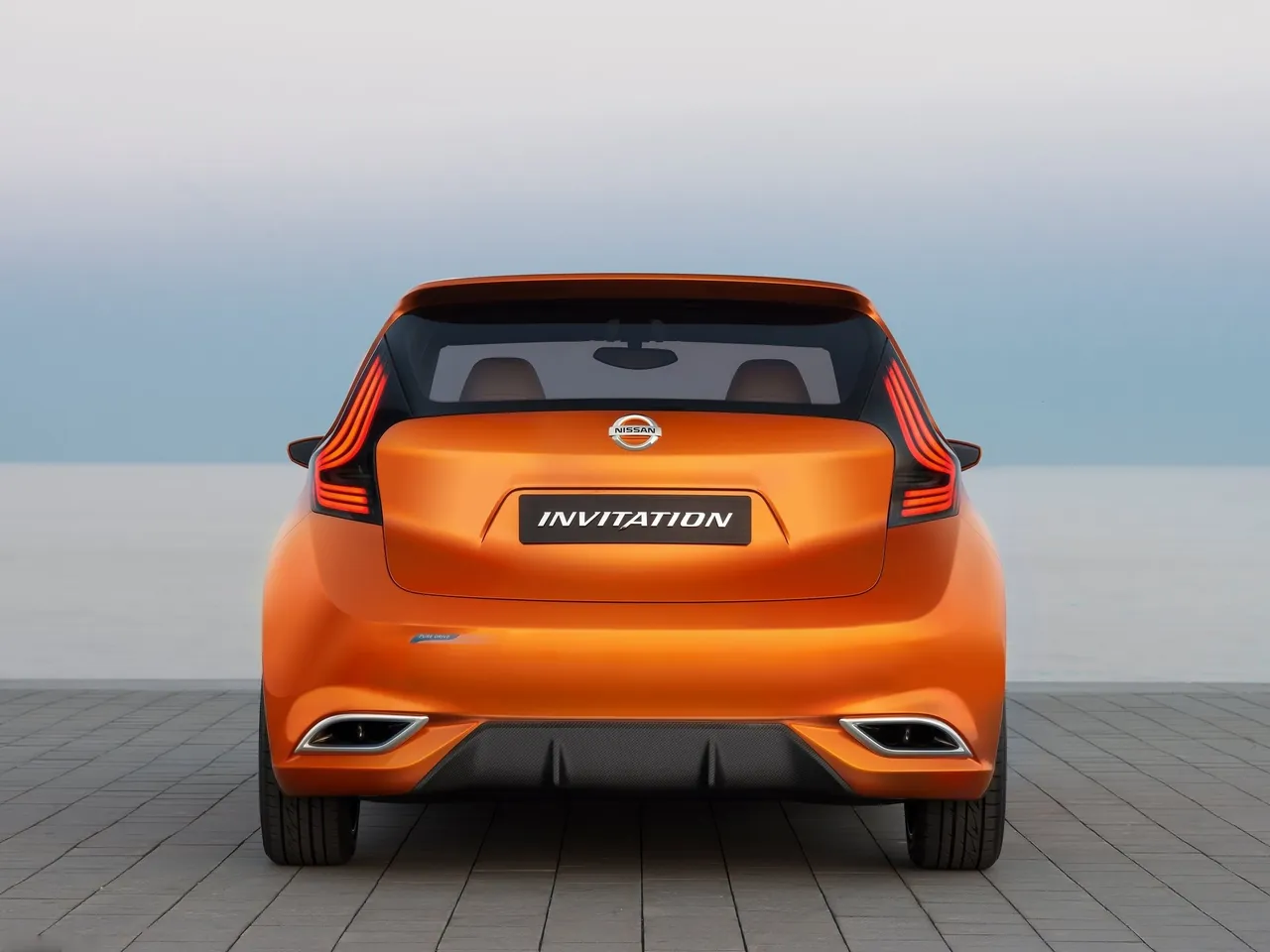 Nissan Invitation Concept (2012) - Rear