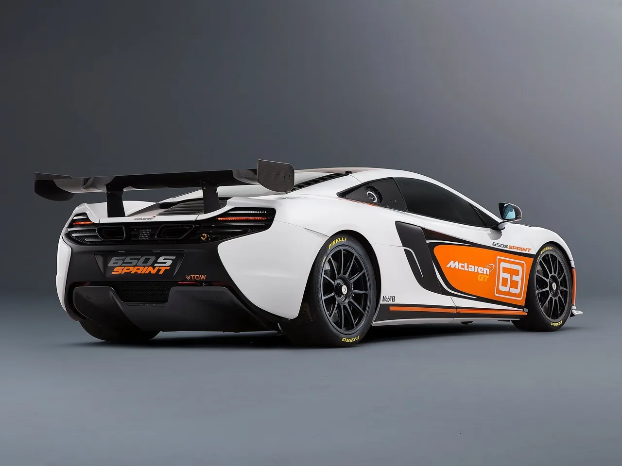 McLaren 650S Sprint (2015) – zadní tříčtvrteční pohled