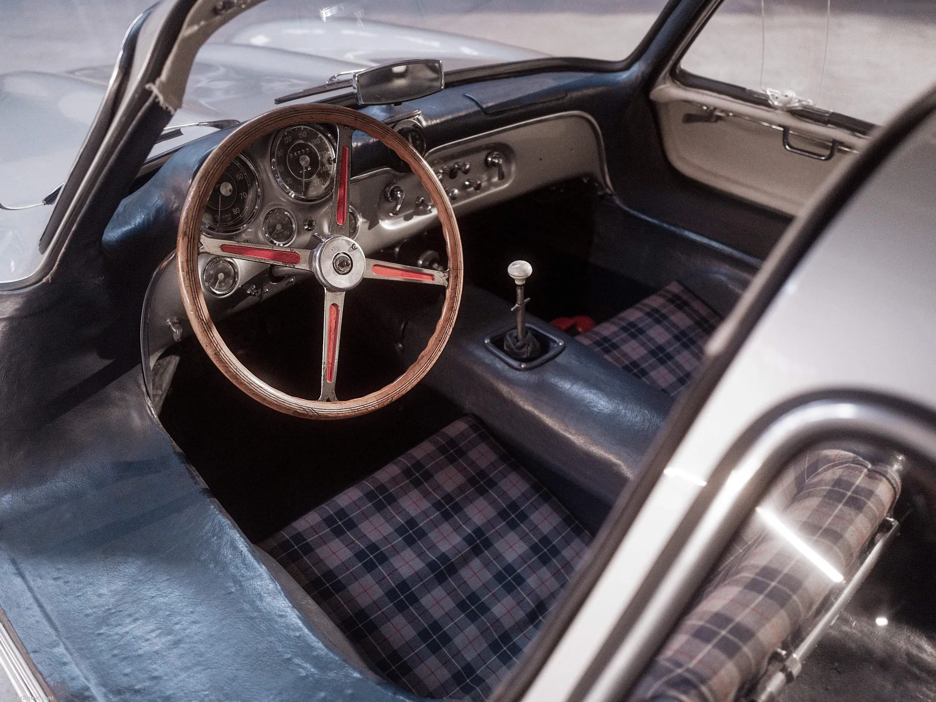 Mercedes-Benz 300 SL Prototype (1953) - Interior