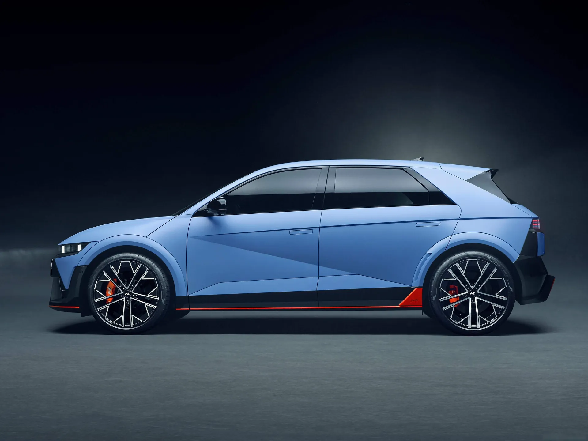 Hyundai Ioniq 5 N (2024) – boční profil