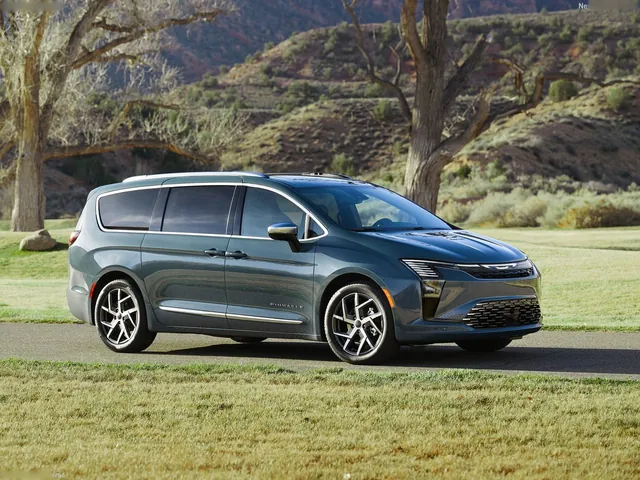 Chrysler Pacifica (2027)