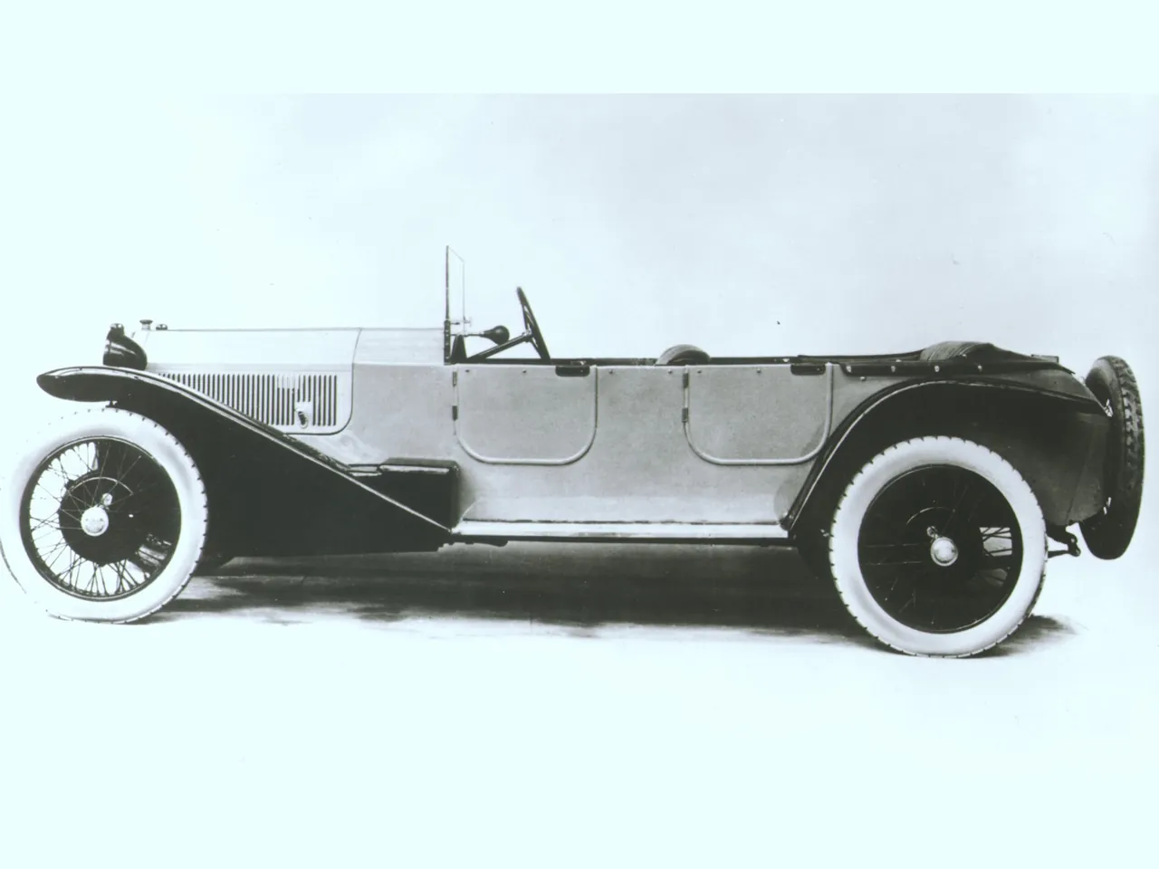 Lancia Lambda (1922) – boční profil