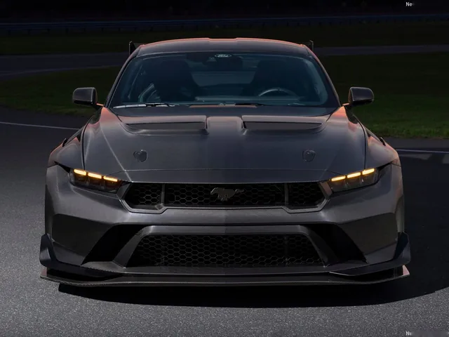 Ford Mustang GTD Liquid Carbon (2026)