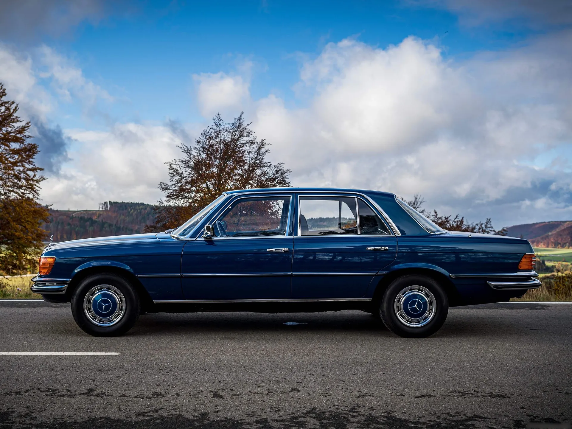 Mercedes-Benz 350 SE W116 (1972) - Side Profile