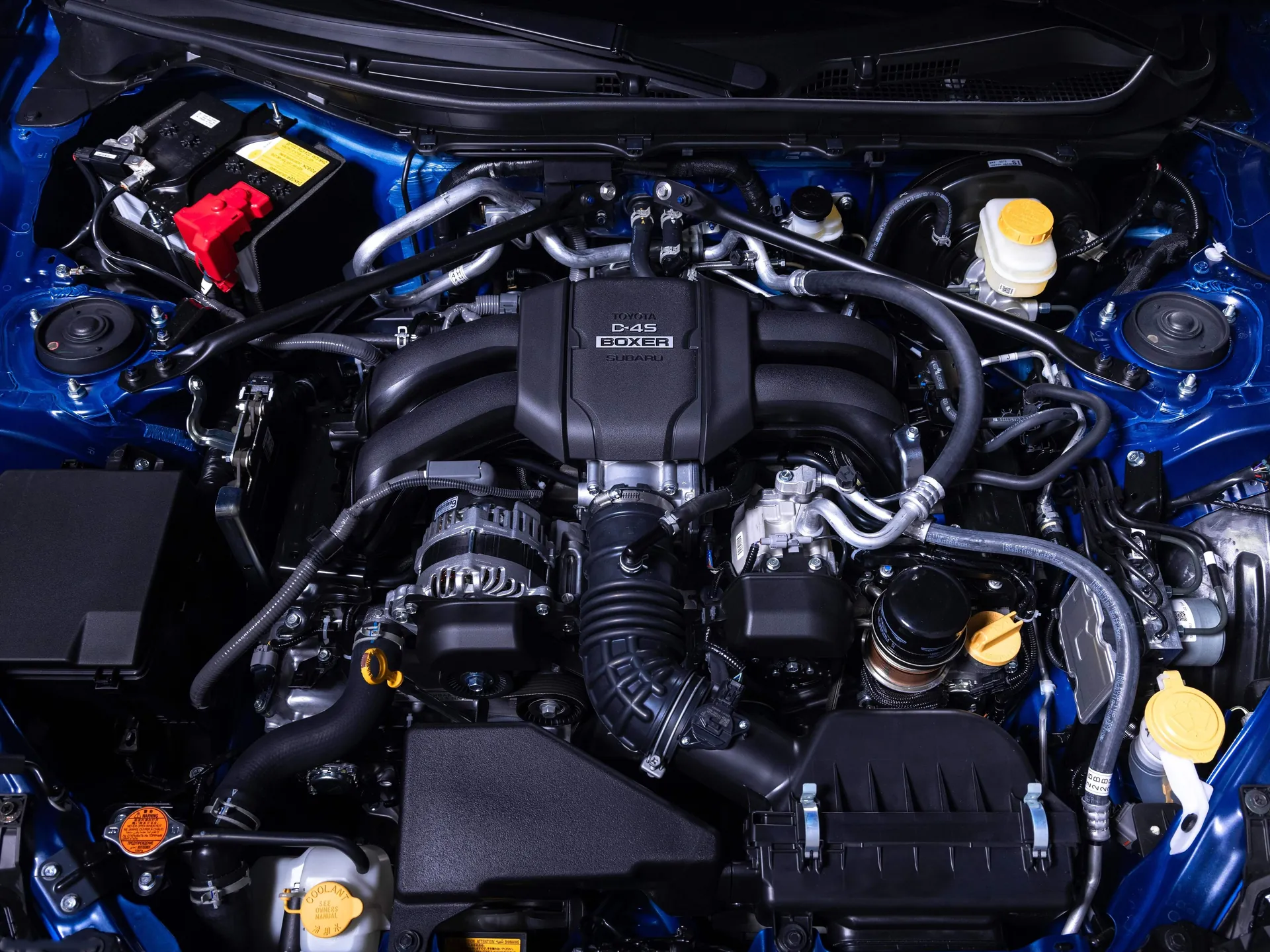 Subaru BRZ tS (2024) – motorový prostor