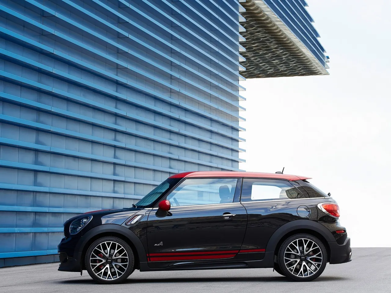 Mini Paceman John Cooper Works (2014) – boční profil
