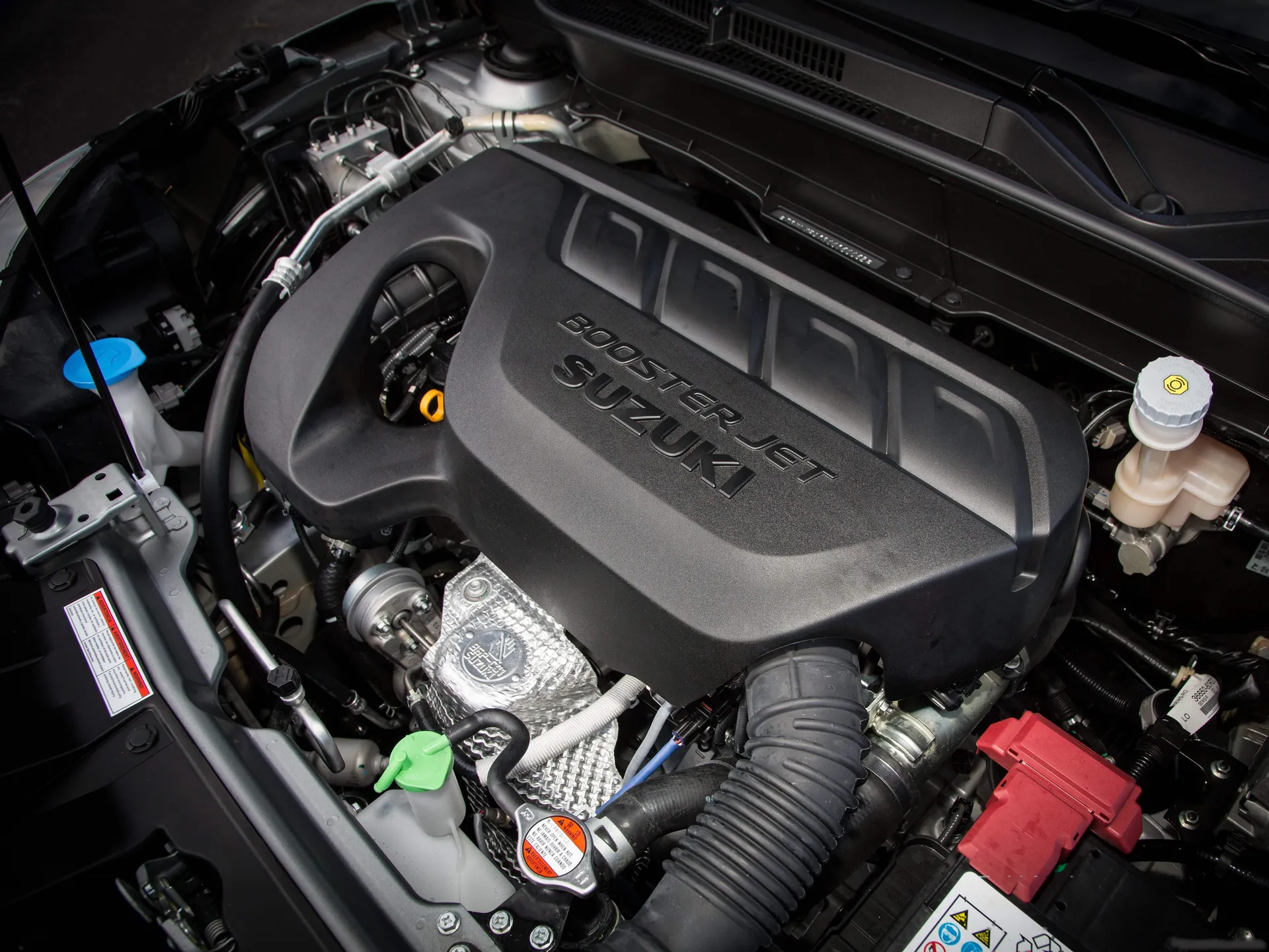 Suzuki Vitara S (2016) – motorový prostor