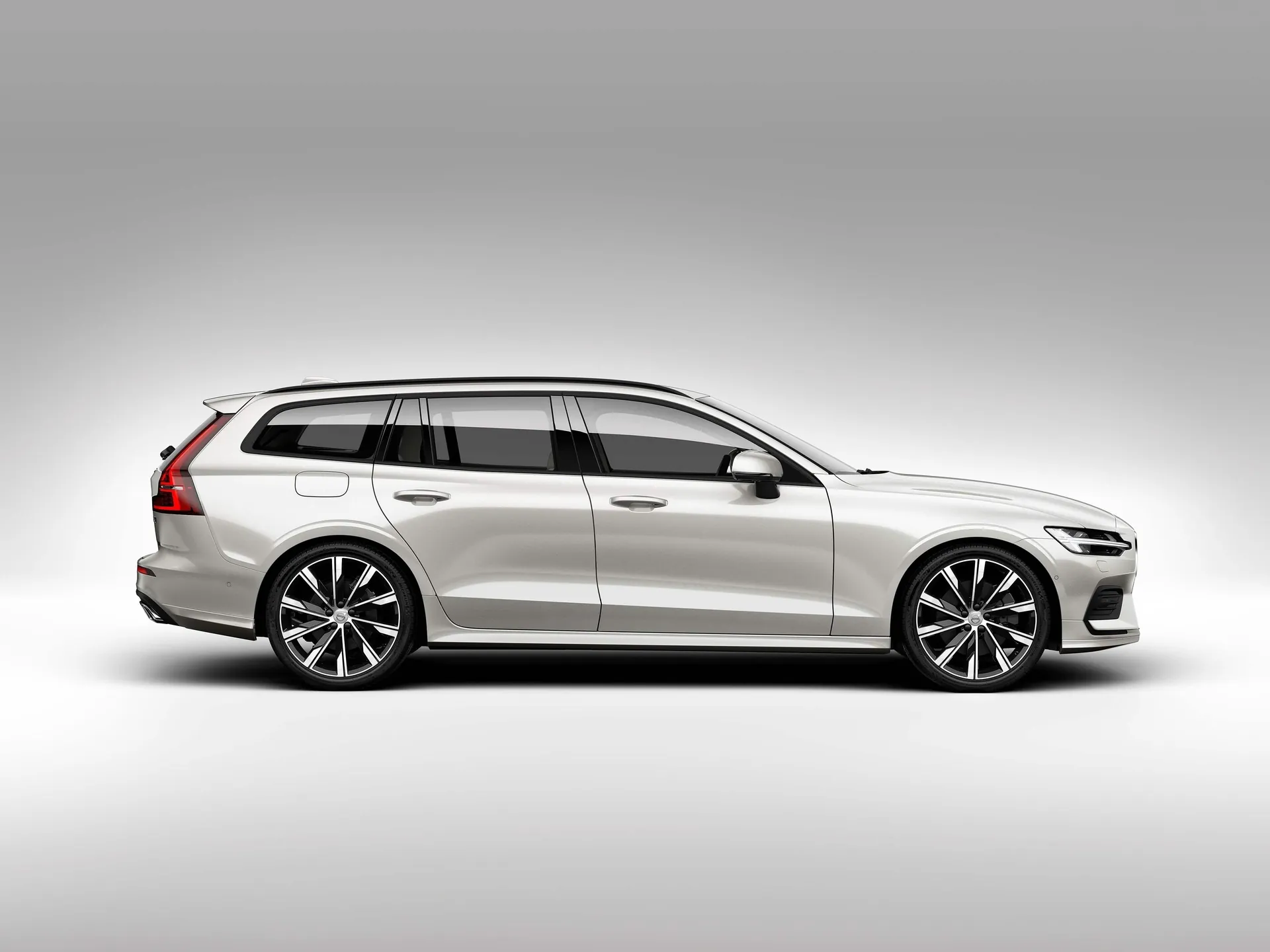 Volvo V60 (2019) – boční profil
