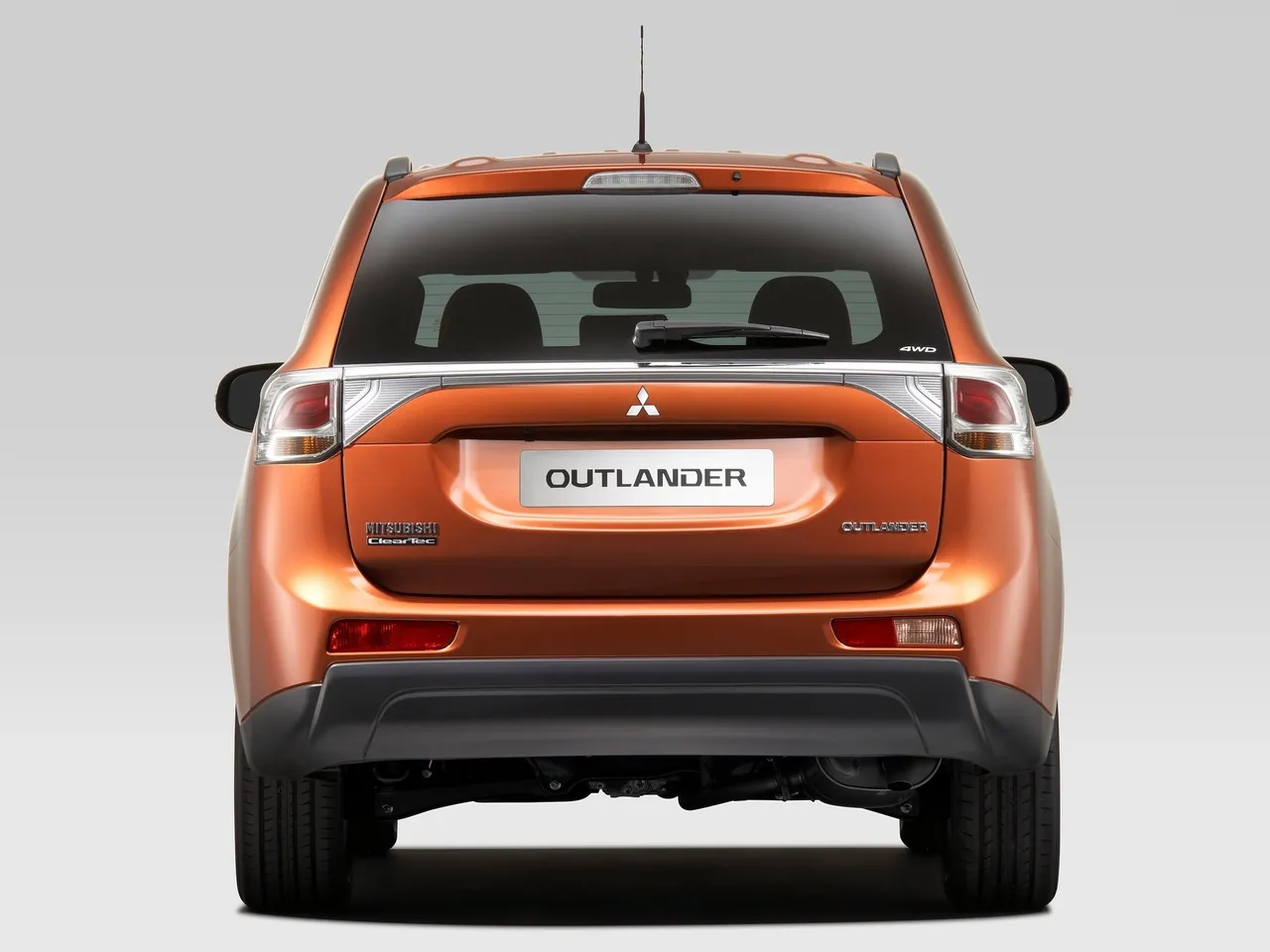 Mitsubishi Outlander (2013) – zezadu