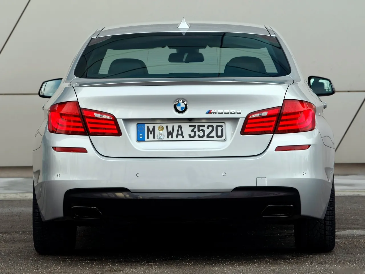 BMW M550d xDrive (2013) – zezadu