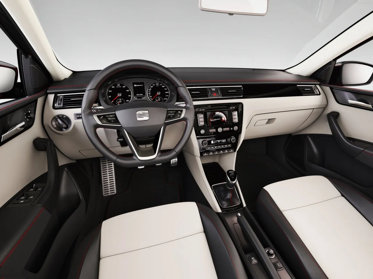 Seat Toledo Concept (2012) – interiér