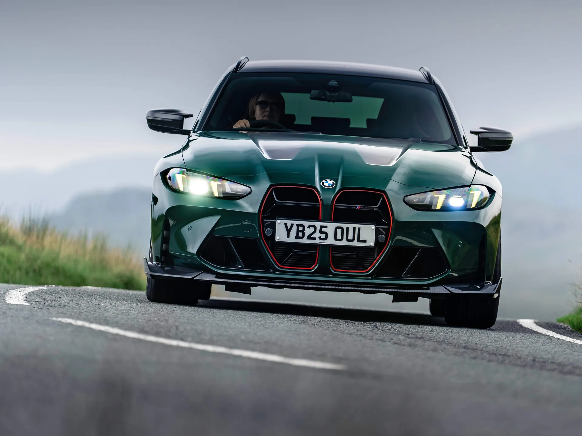 BMW M3 CS Touring [UK] (2025) – zepředu