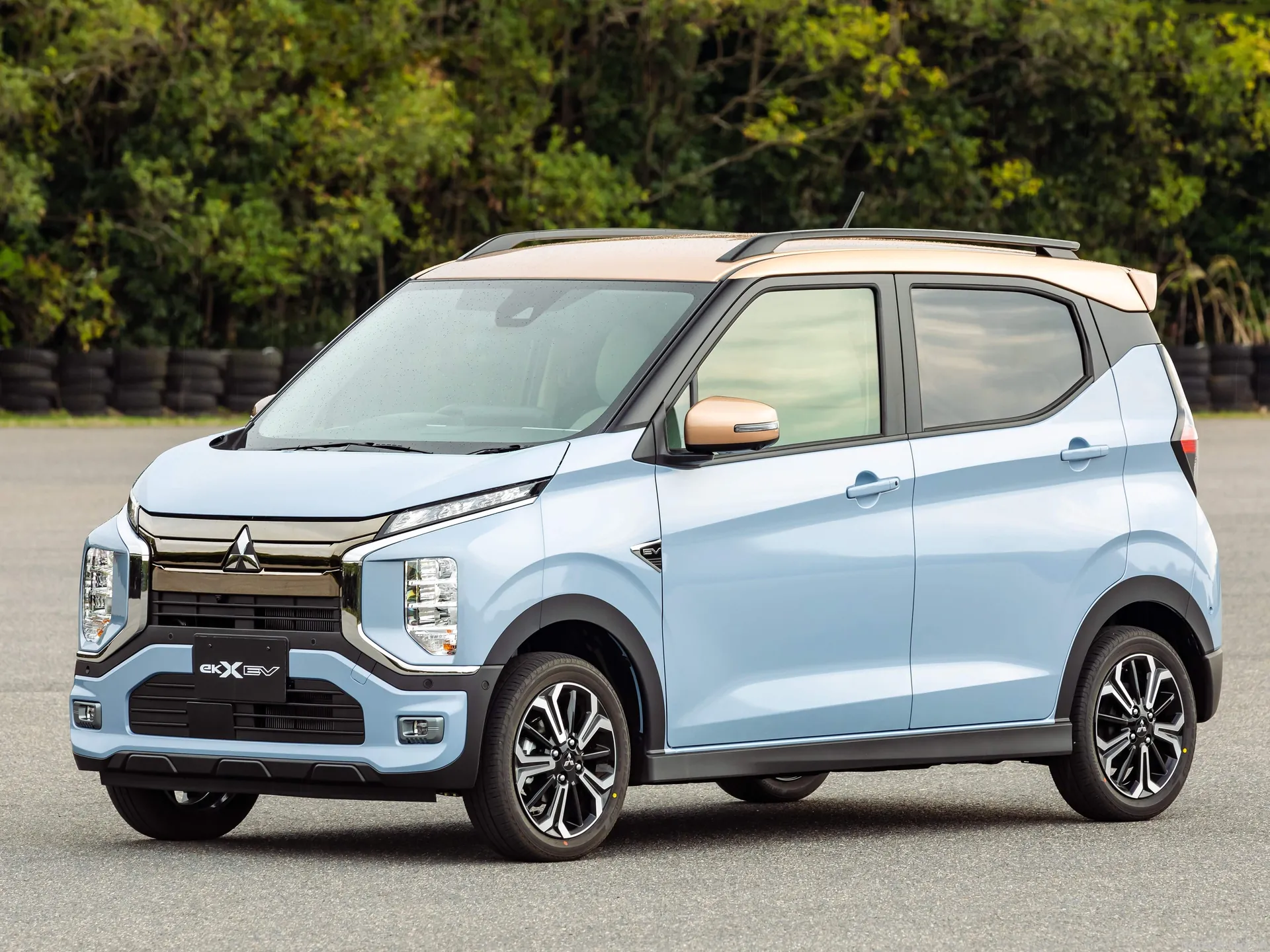 Mitsubishi eK X EV (2023)