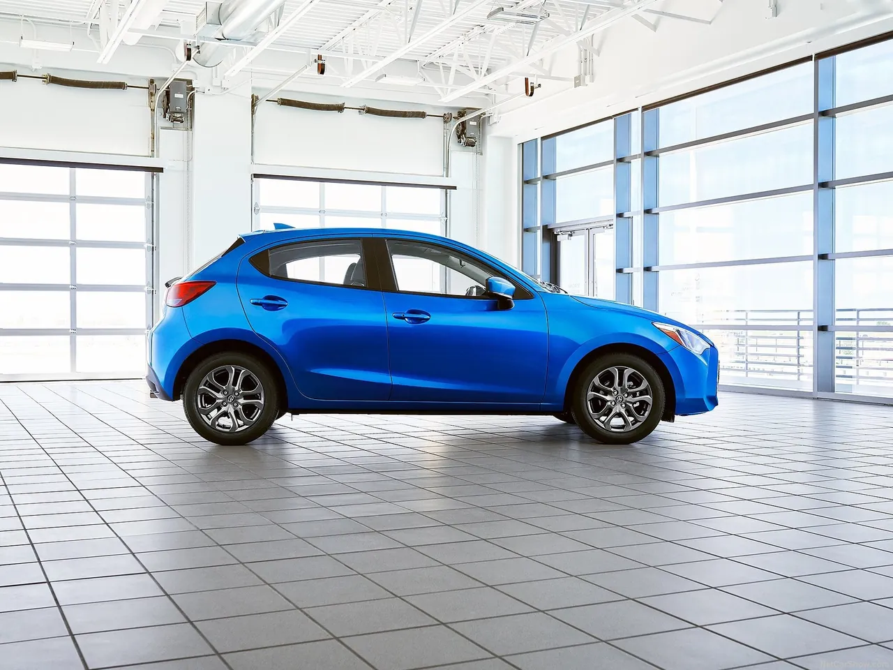 Toyota Yaris Hatchback [US] (2020) – boční profil