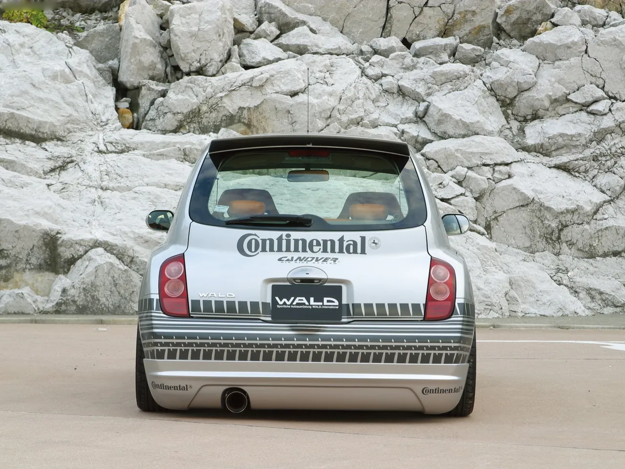 Wald Nissan March (2003) – zezadu