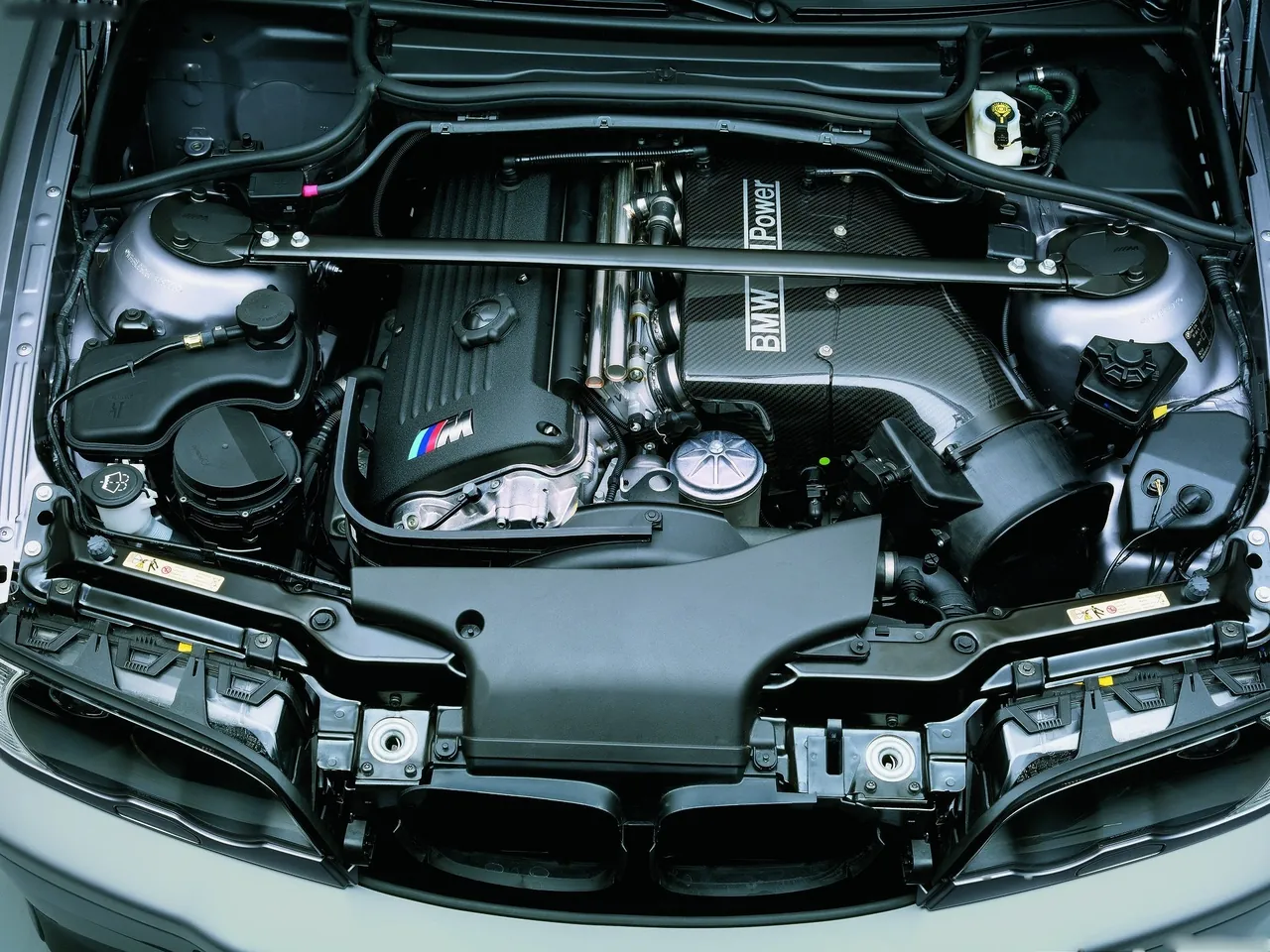 BMW M3 CSL (2003) – motor