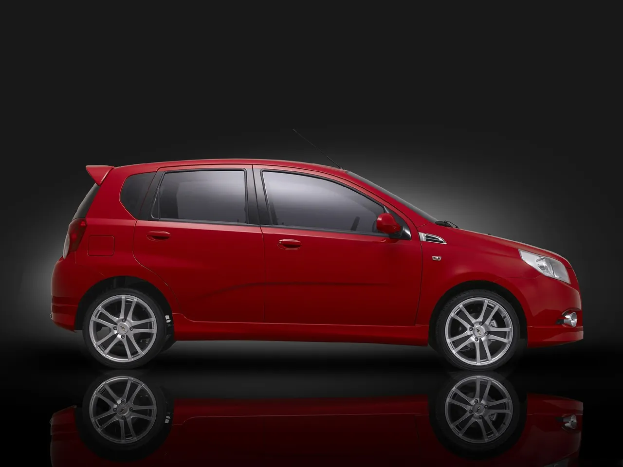 Chevrolet Aveo (2008) – boční profil