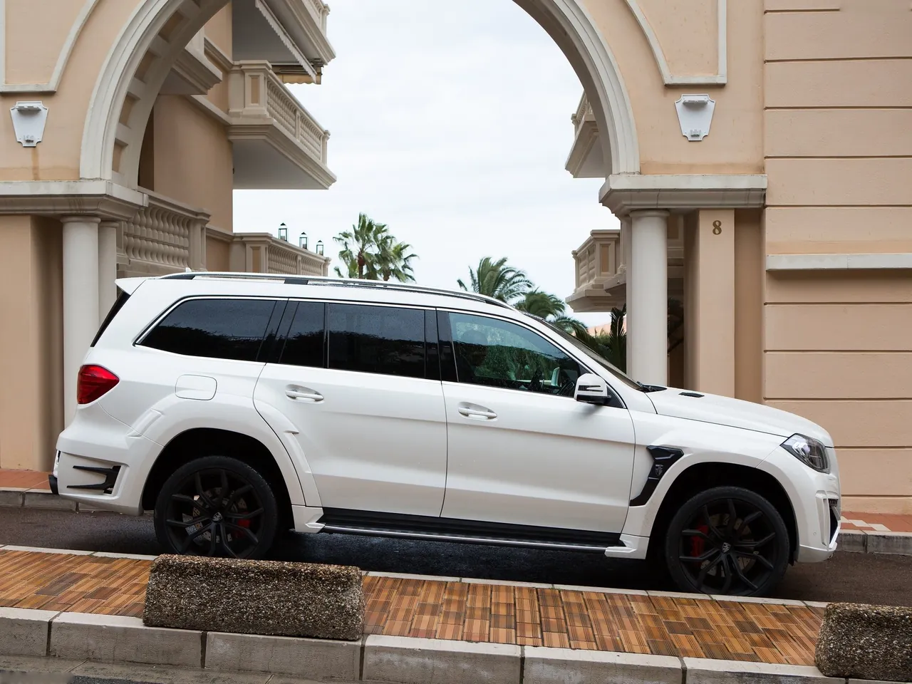 Larte Mercedes-Benz GL Black Crystal (2014) – boční profil