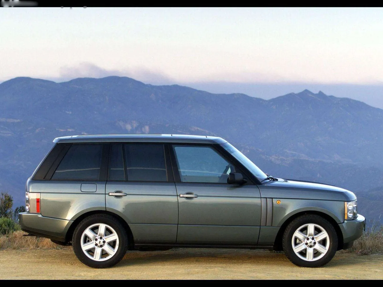 Land Rover Range Rover (2003) – boční profil