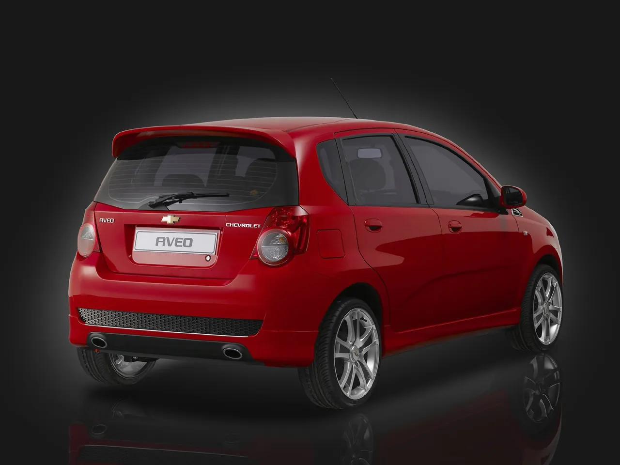 Chevrolet Aveo (2008) – zadní tříčtvrteční pohled