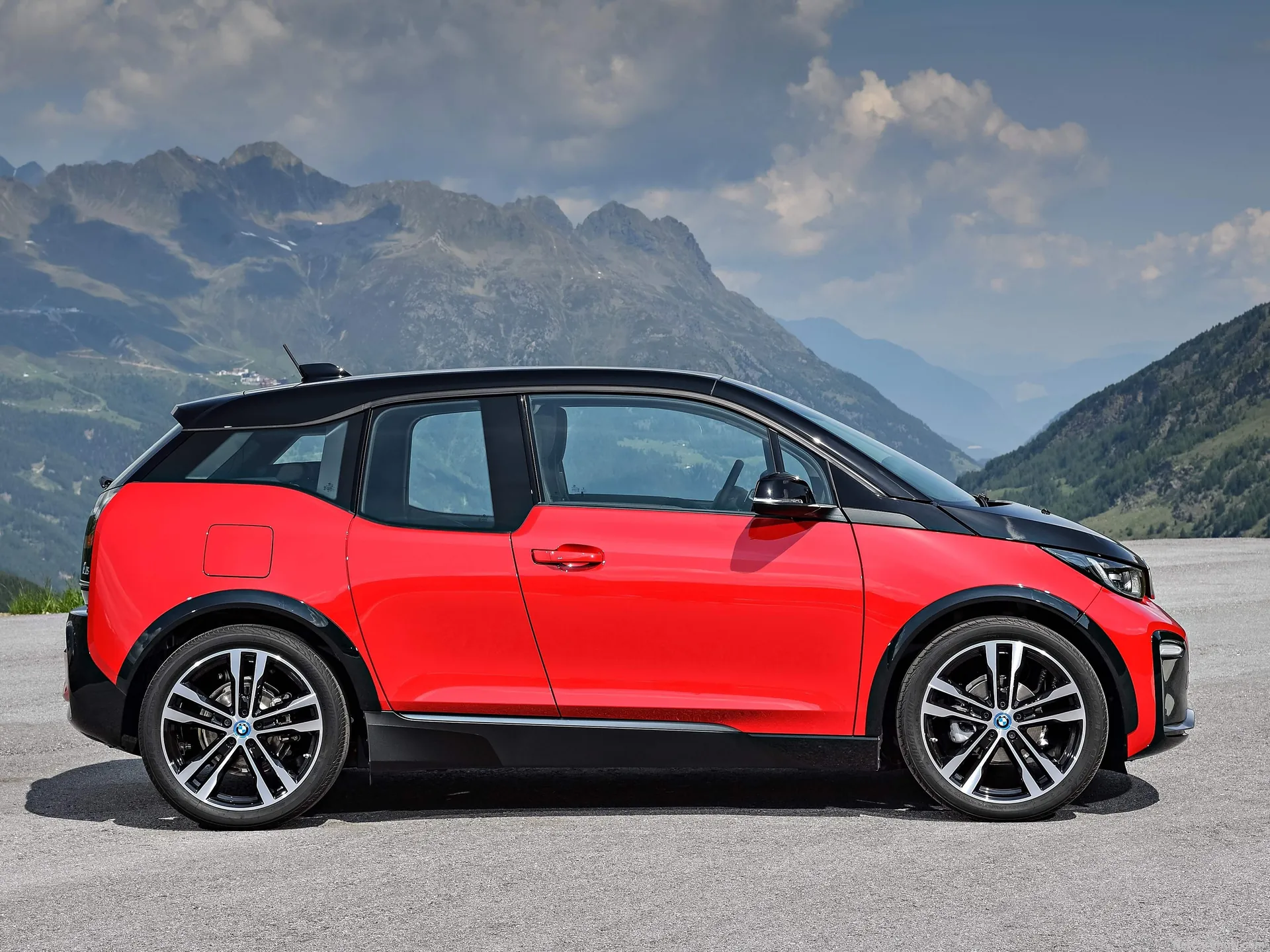 BMW i3s (2018) – boční profil