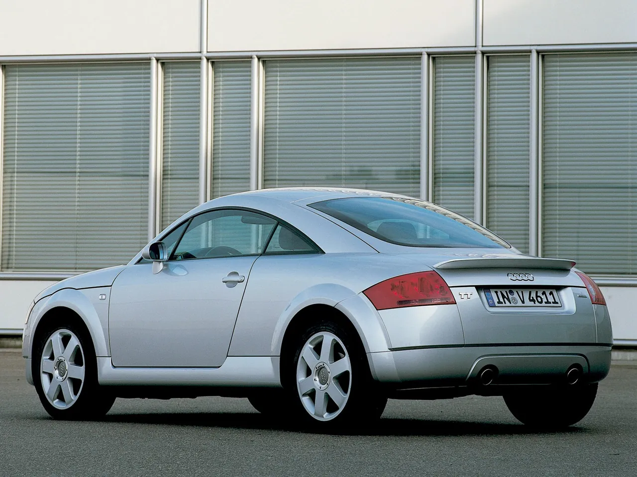 Audi TT Coupe (1999) – zadní tříčtvrteční pohled
