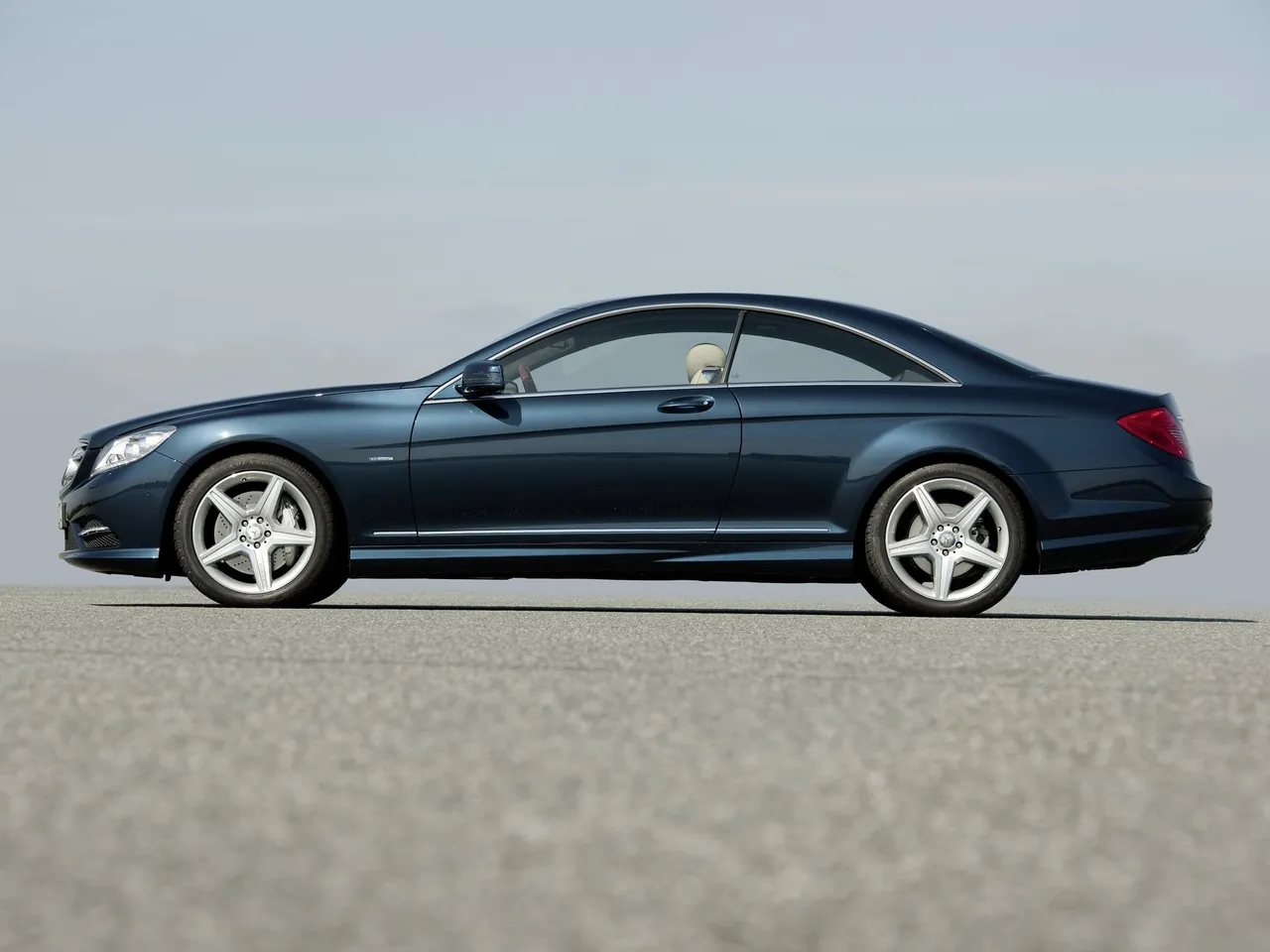 Mercedes-Benz CL-Class (2011) – boční profil