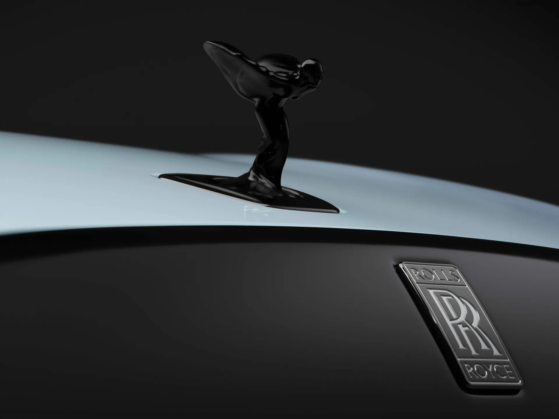 Rolls-Royce Spectre Black Badge Series II (2027) – znak