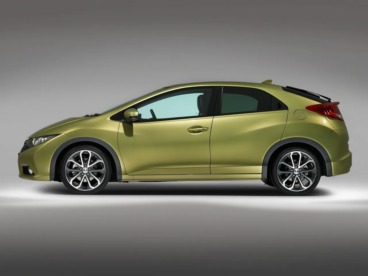 Honda Civic [EU] (2012) – boční profil