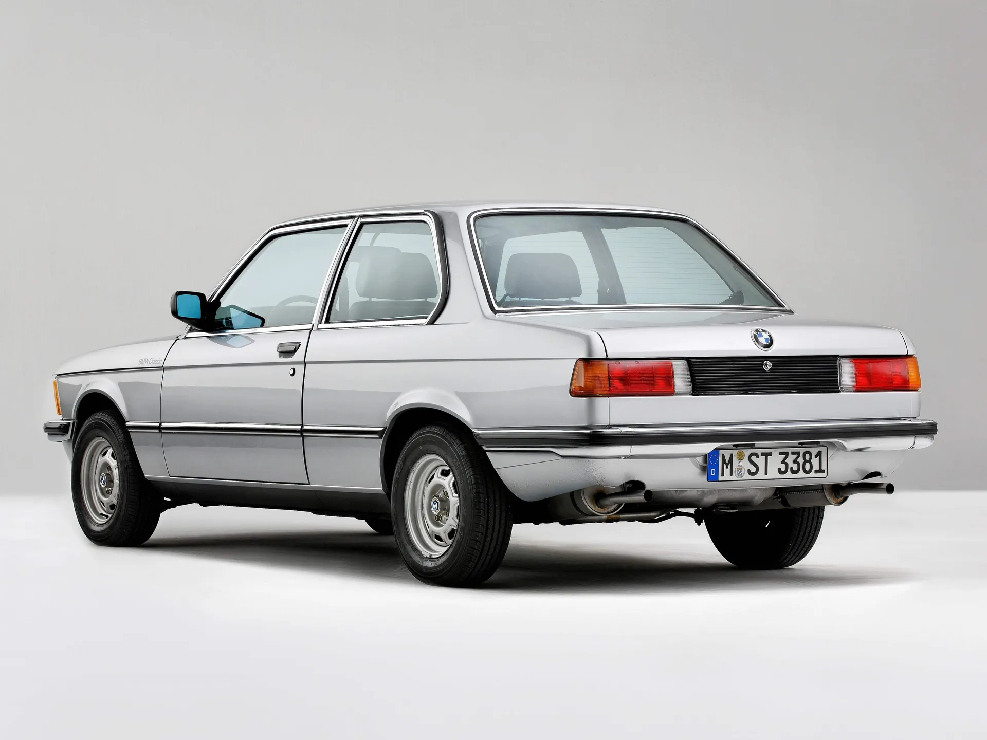 BMW 3-Series (1980) – zadní tříčtvrteční pohled
