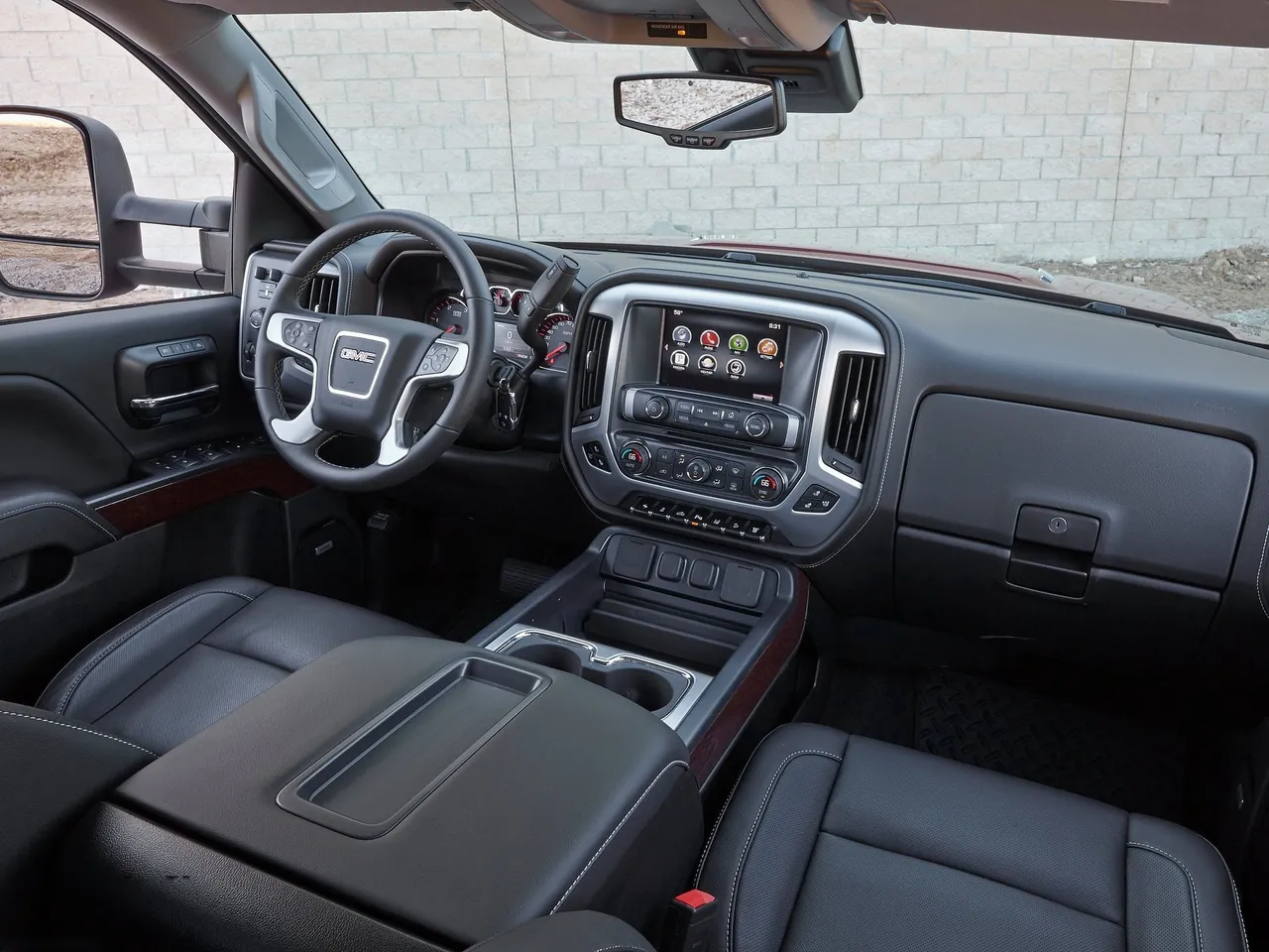 GMC Sierra HD (2015) – interiér