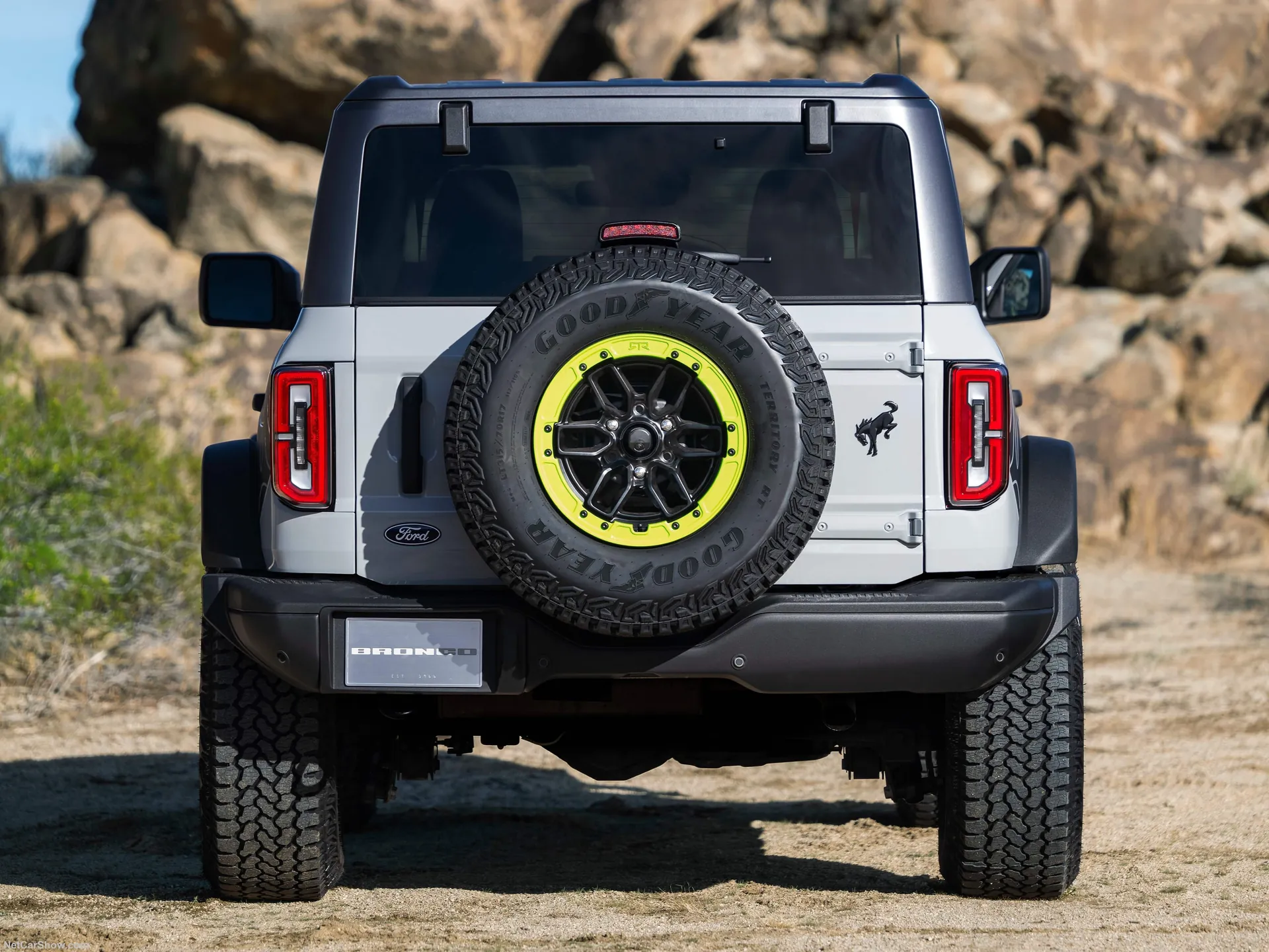 Ford Bronco RTR (2027) – zezadu