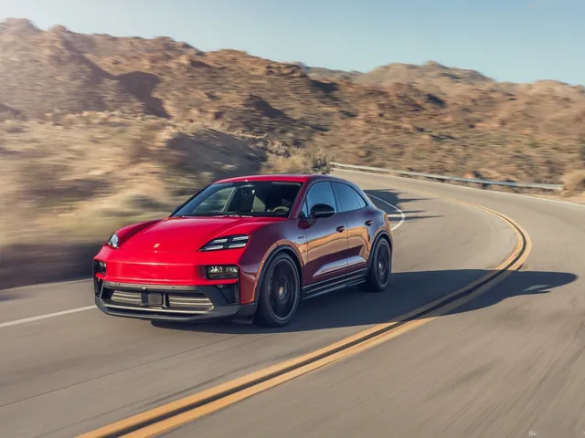 Porsche Macan GTS [US] (2026)