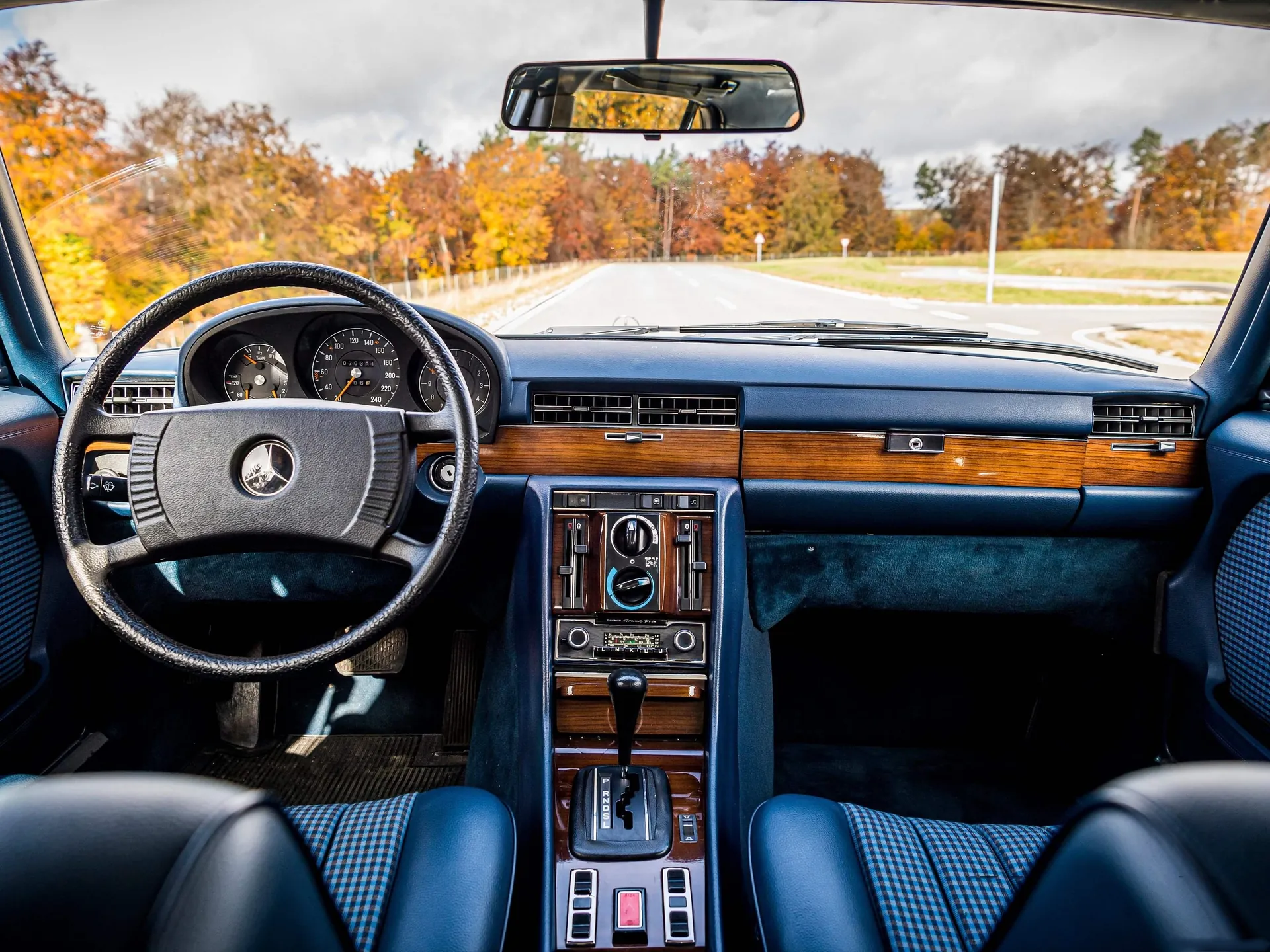 Mercedes-Benz 350 SE W116 (1972) - Interior