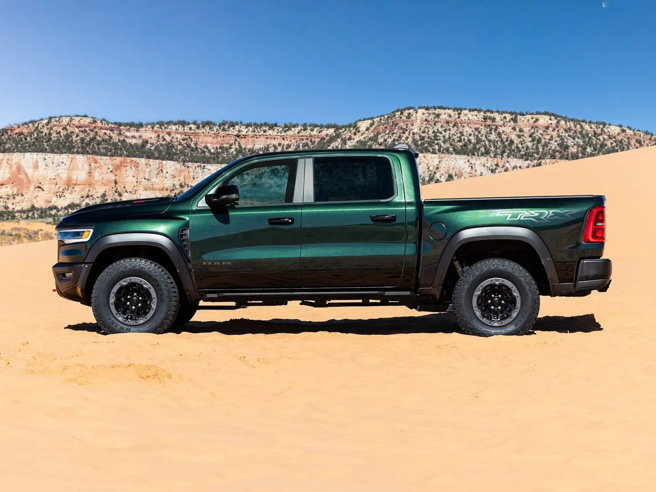 Ram 1500 SRT TRX (2027) – boční profil